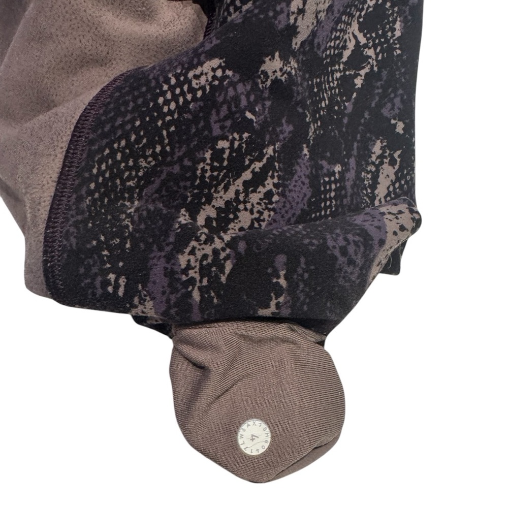 Lululemon Wunder Under Hi-Rise Size 4 - Picture 7 of 15